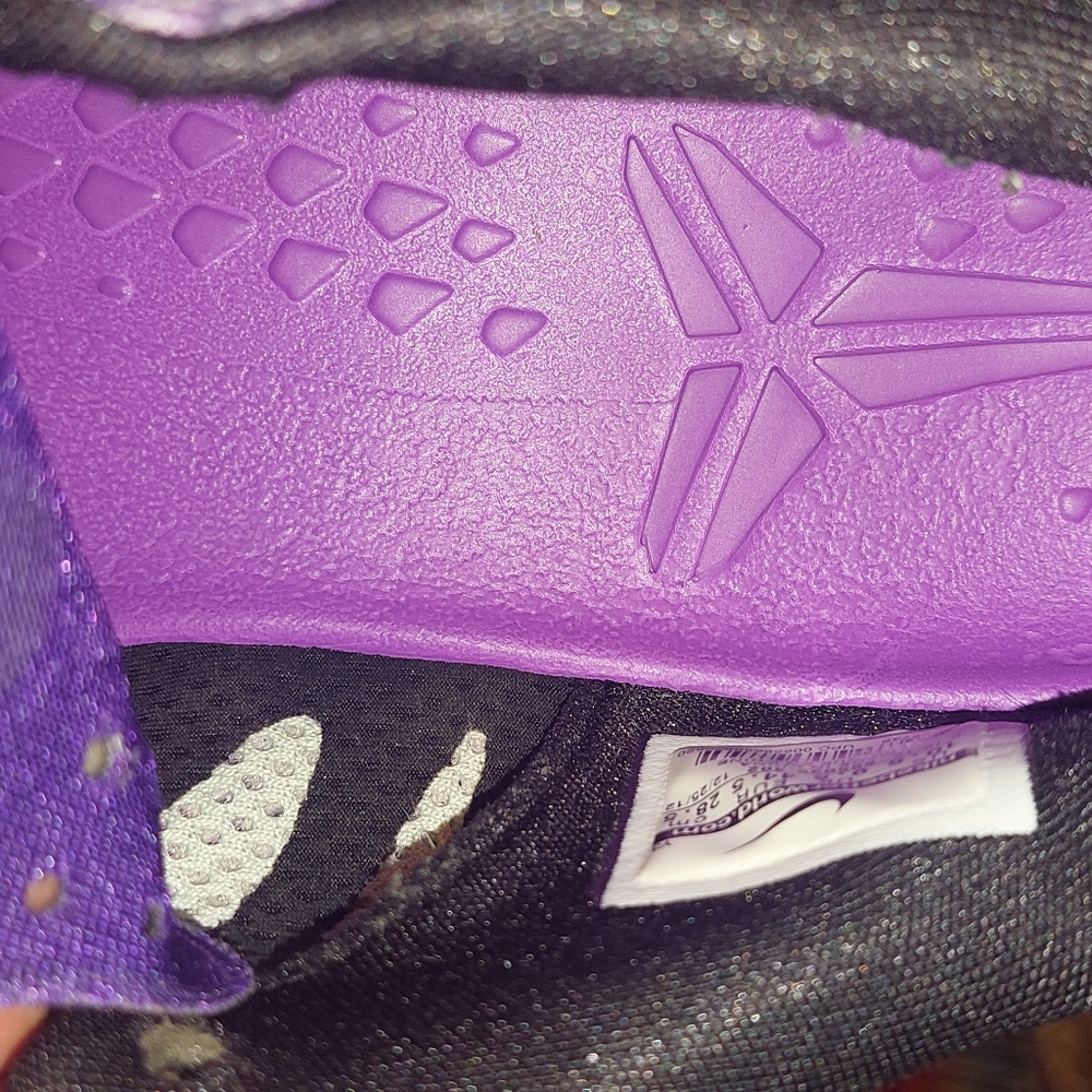 Kobe 8 Easter - image 4